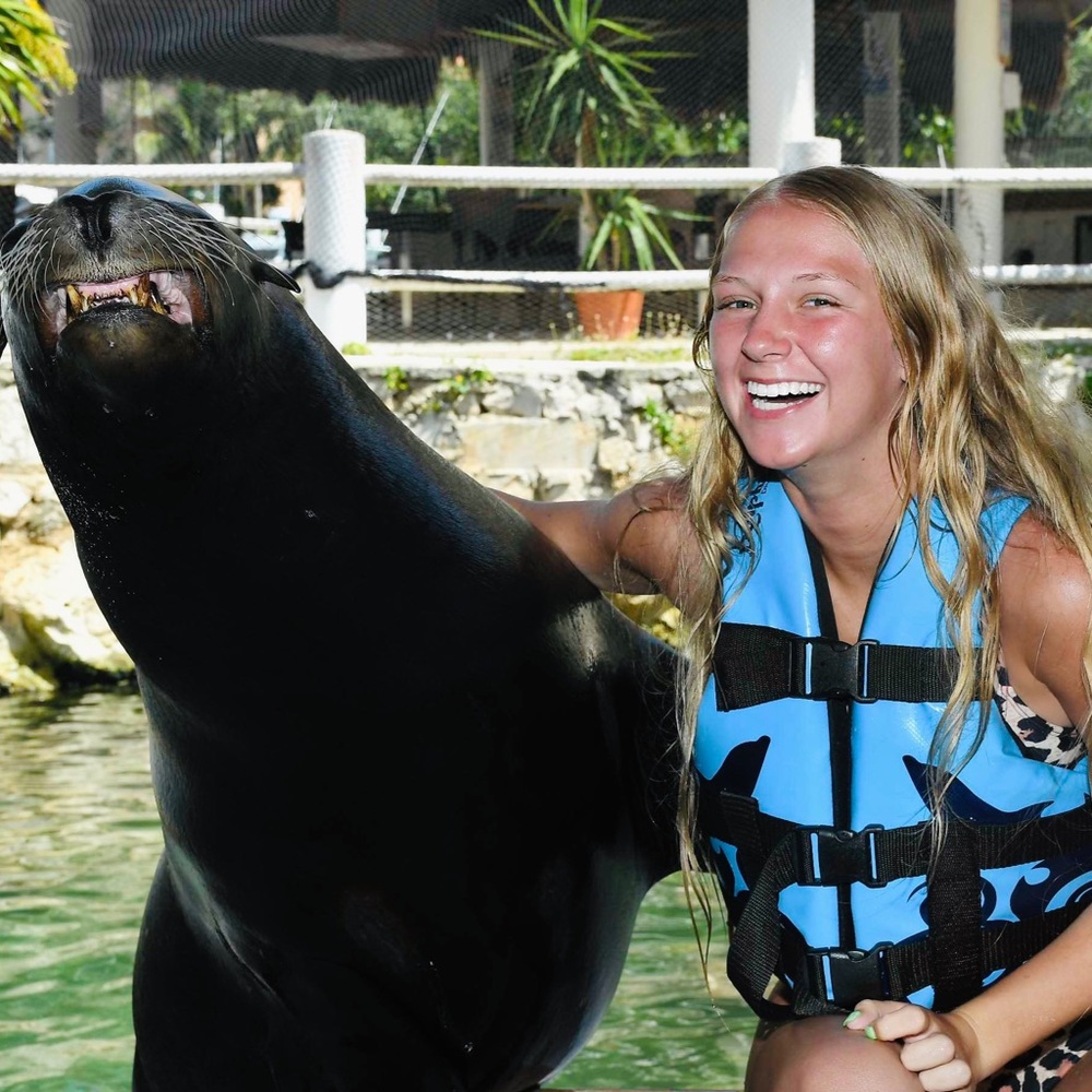 Meet your Posher, Kaitlyn